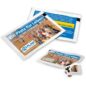 Saatgutpakete mit der Aufschrift "Samenbriefchen: Äthiopien (Sudan) - Ein Platz für Leben" zeigen Kinder, die im Sand spielen, das Logo von Plan International und einige verstreute Samen außerhalb einer Packung.